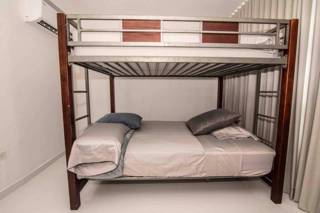 Modern 2Br With Kingbed In The Heart Of Isla Verde Strip Apartamento San Juan Exterior foto